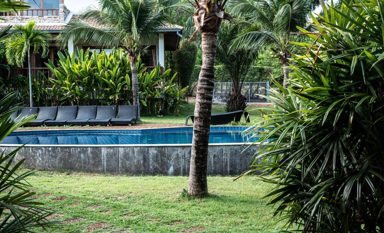 Blue Hill Residence Hua Thanon  Exterior photo